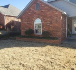 Shrubery In Front Of House 1024x768.